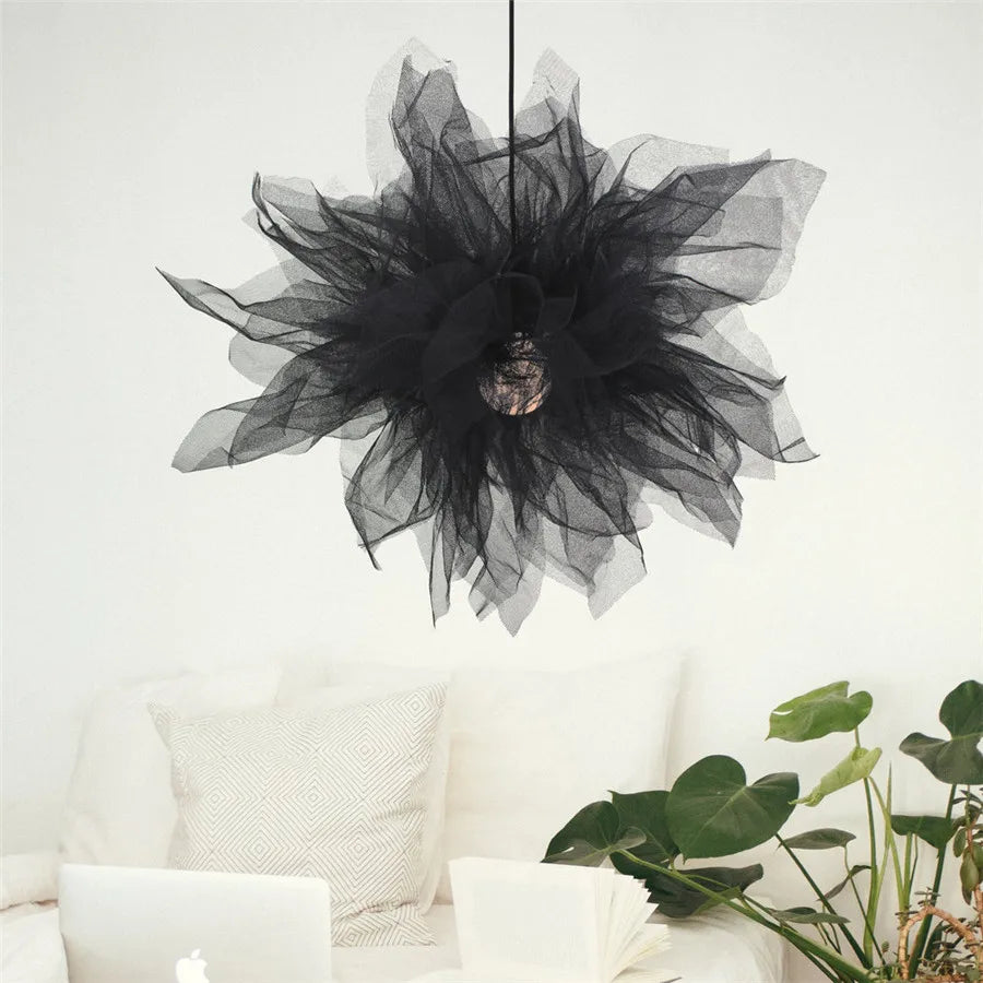 Gauzella™ – Lampa, która wygląda jak tiulowy sen na suficie