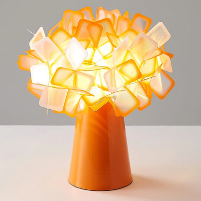 Clizia Bloom™ – Lampa, która kwitnie na biurku