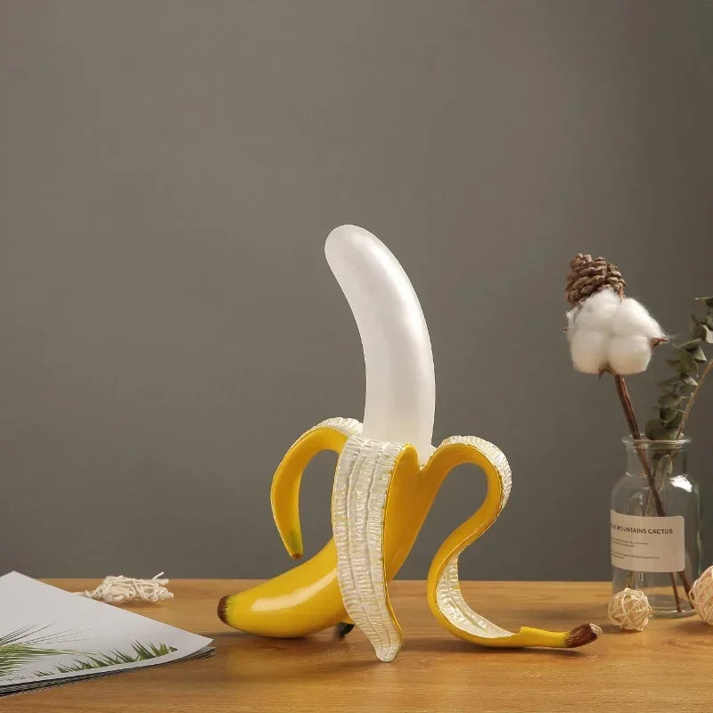 Banano™ – Lampka, która świeci jak owoc z Mediolanu