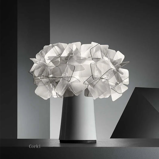 Clizia Bloom™ – Lampa, która kwitnie na biurku